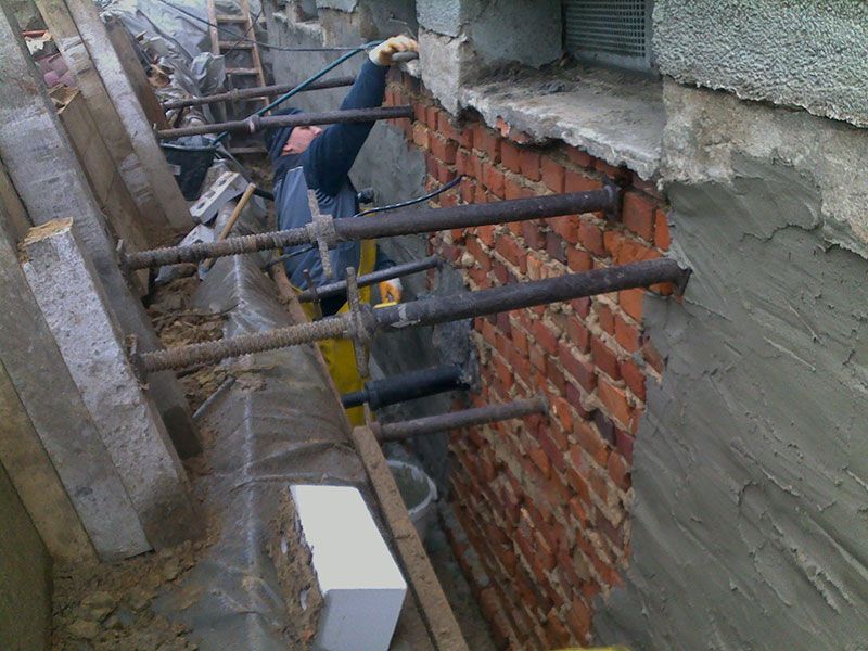 Professionelle einbau von Horizontalsperren durch Mauerwerksinjektionen